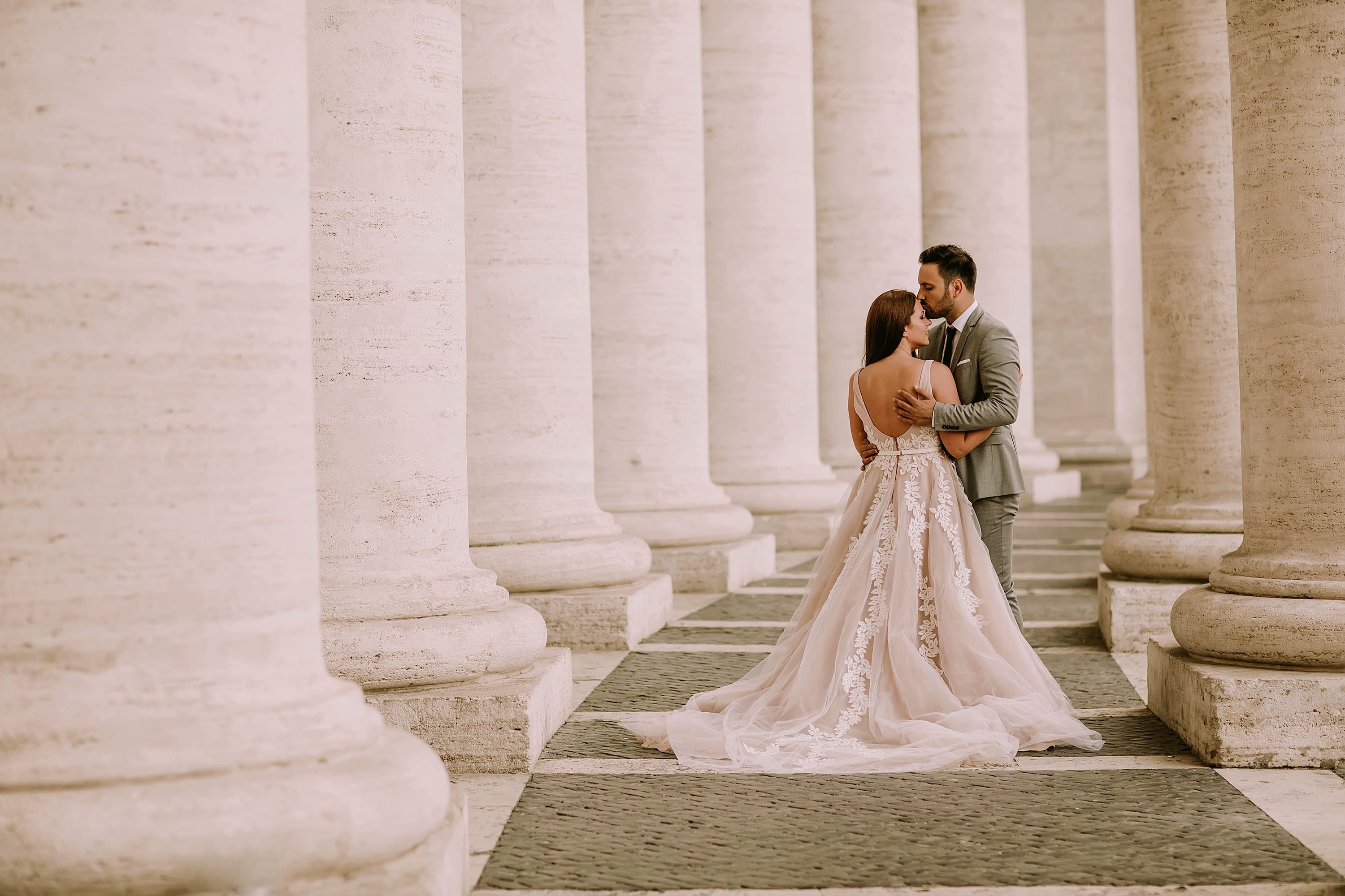 Rome elopement couple near a monument