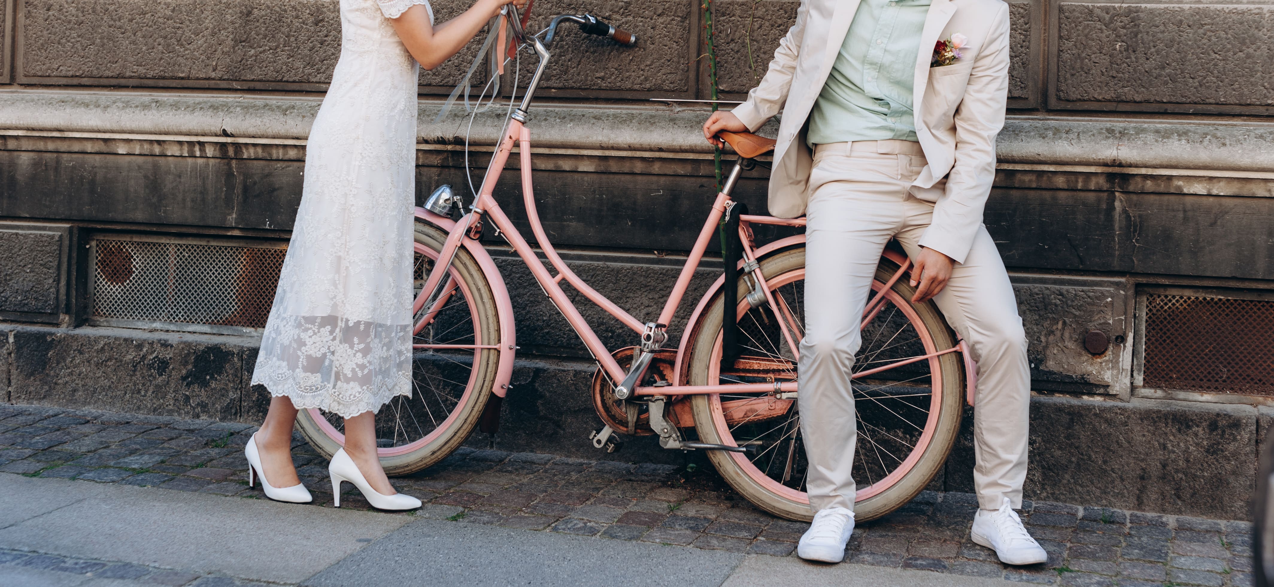 Copenhagen wedding couple with bicycles